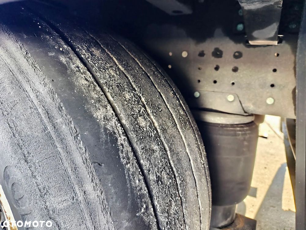 Schmitz Cargobull SCB 385/55R19,5 - 10