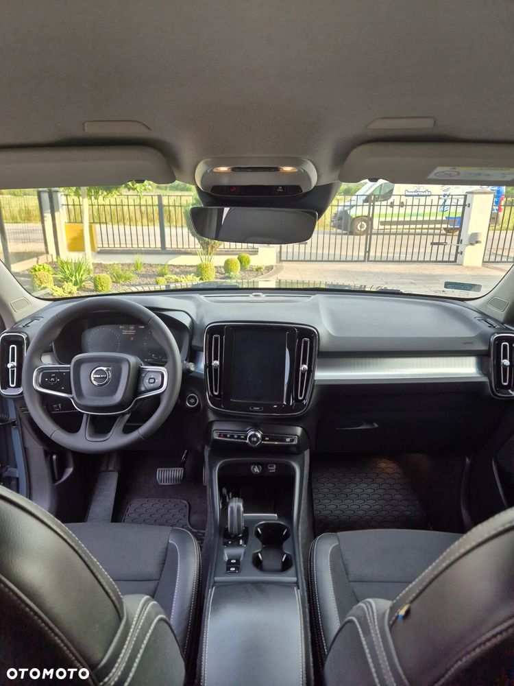 Volvo XC 40 D3 SCR AWD Momentum - 9