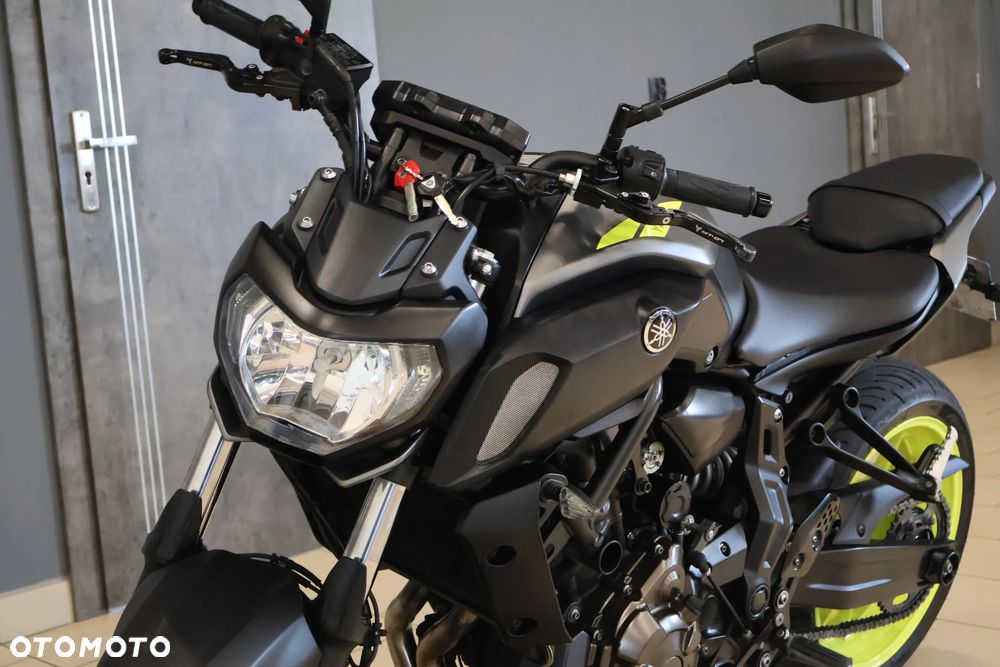 Yamaha MT - 16