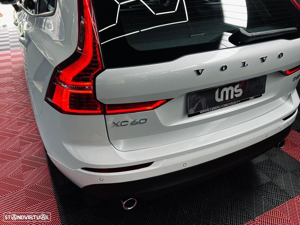 Volvo XC 60 2.0 T8 PHEV Momentum Plus AWD - 14