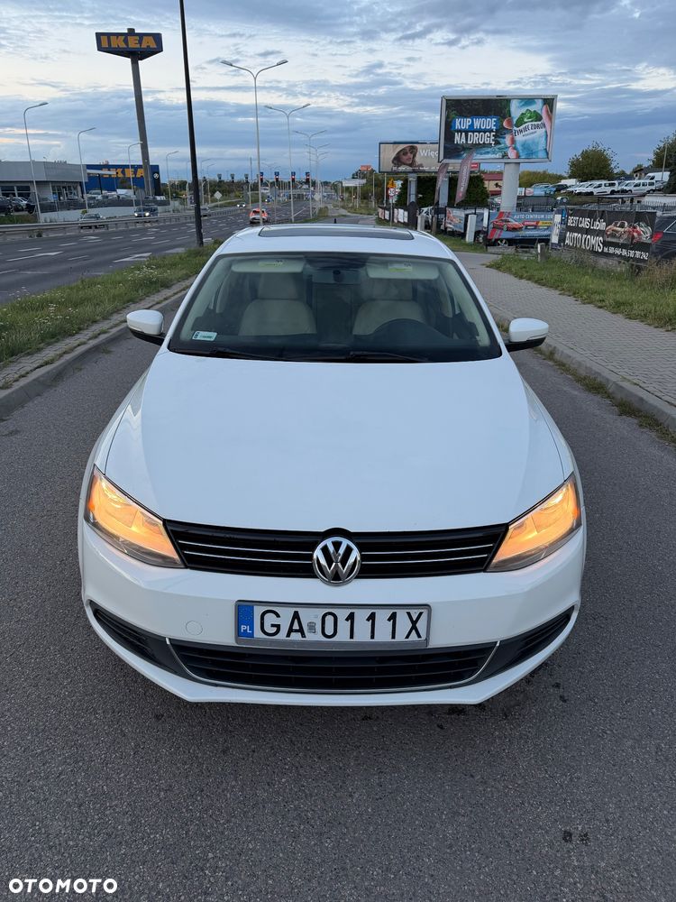 Volkswagen Jetta 2.0 TDI DSG Highline - 9