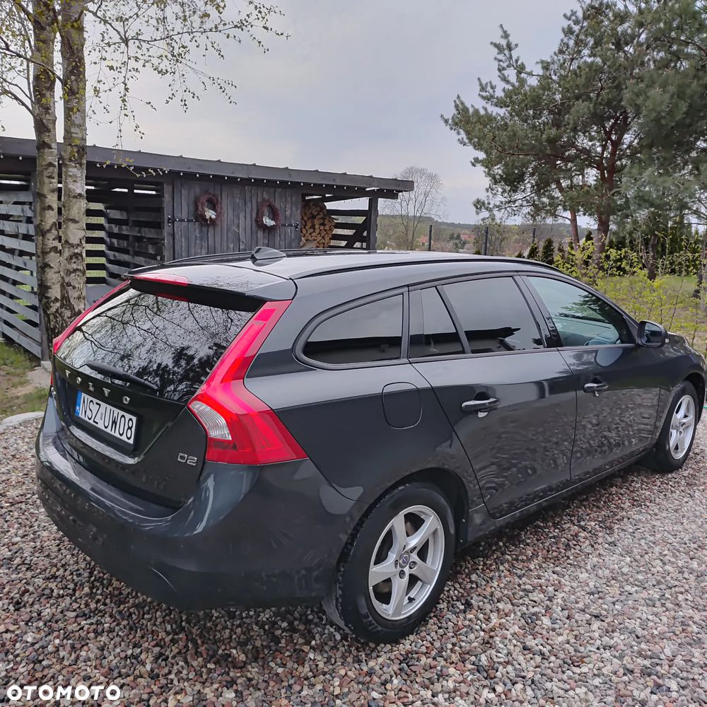 Volvo V60 D2 Momentum - 4