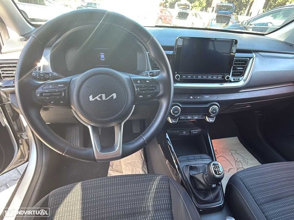 Kia Stonic - 14