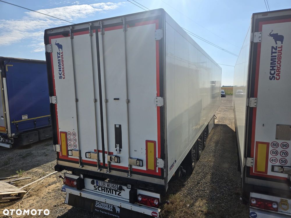 Schmitz Cargobull SKO 24 - 3