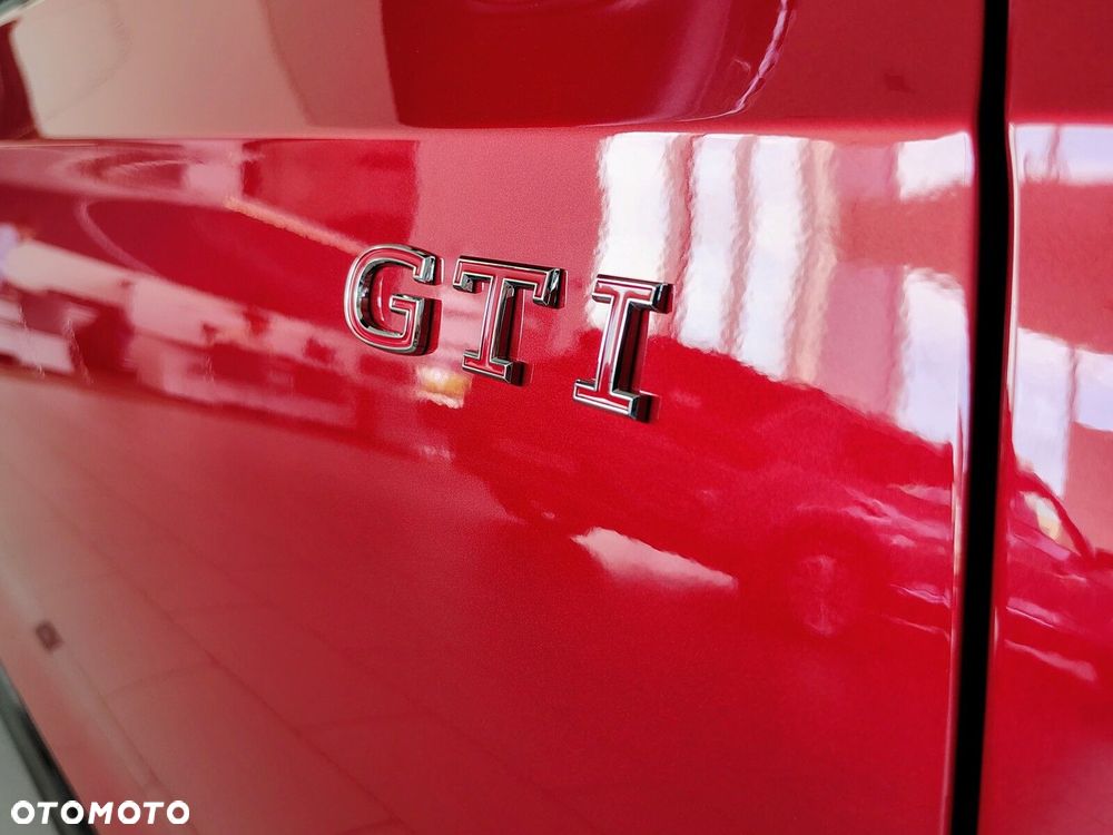 Volkswagen Golf - 37