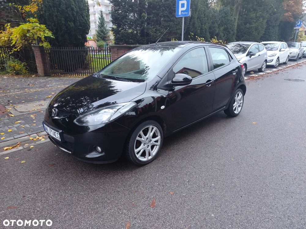Mazda 2 2009 photo 2