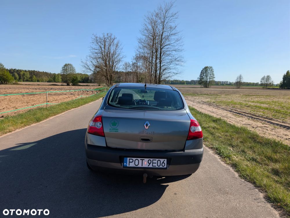 Renault Megane 1.6 Authentique - 11