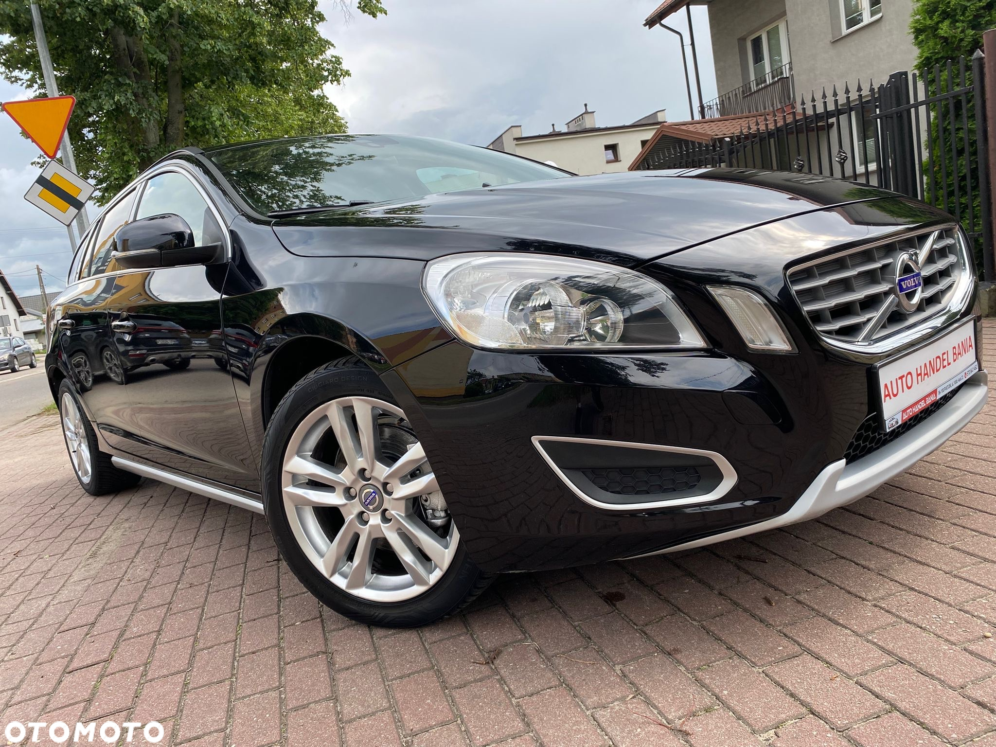 Volvo V60 D2 Summum - 16