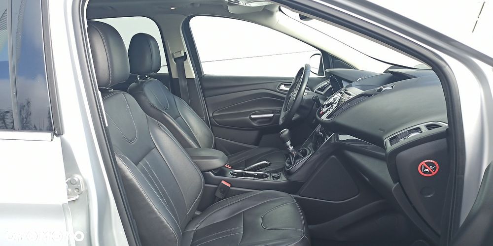 Ford Kuga 2.0 TDCi 4x4 Titanium - 32