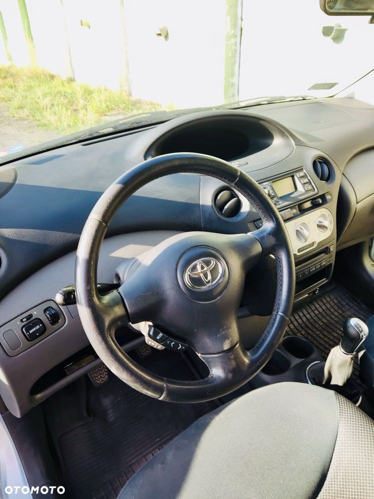 Toyota Yaris - 3
