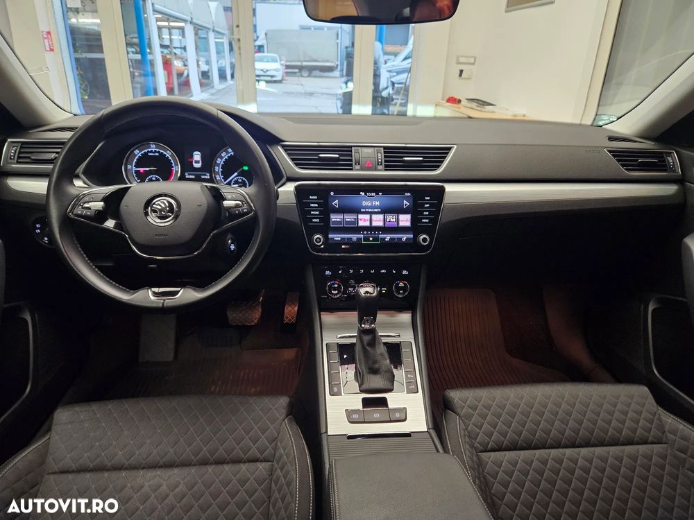 Skoda Superb 2.0 TDI DSG Ambition - 14