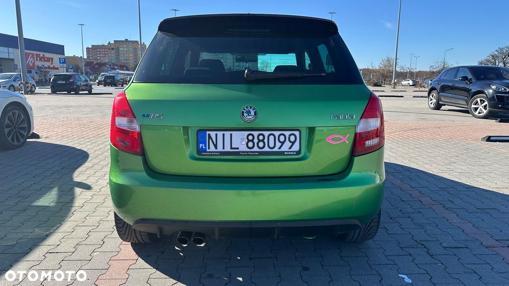 Skoda Fabia 1.4 TSI DSG RS - 10