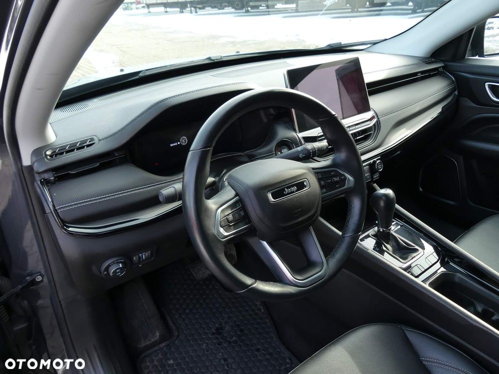 Jeep Compass - 10