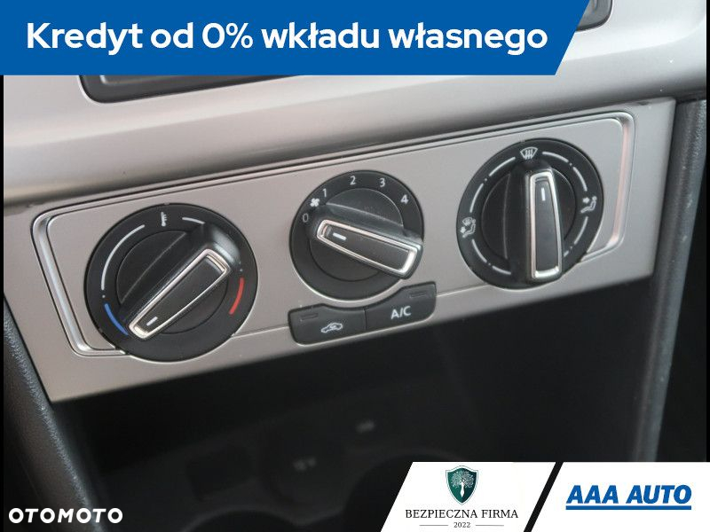 Volkswagen Polo - 13