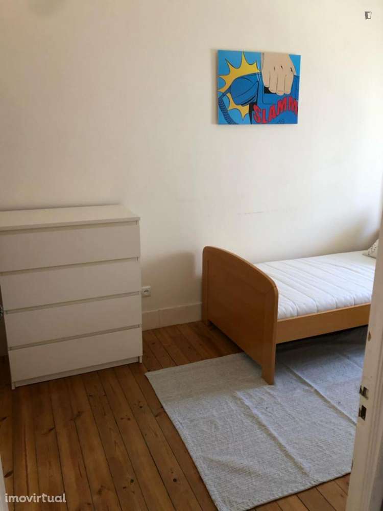 Quarto - localizado em Alameda Lisbon - Grande imagem: 2/12
