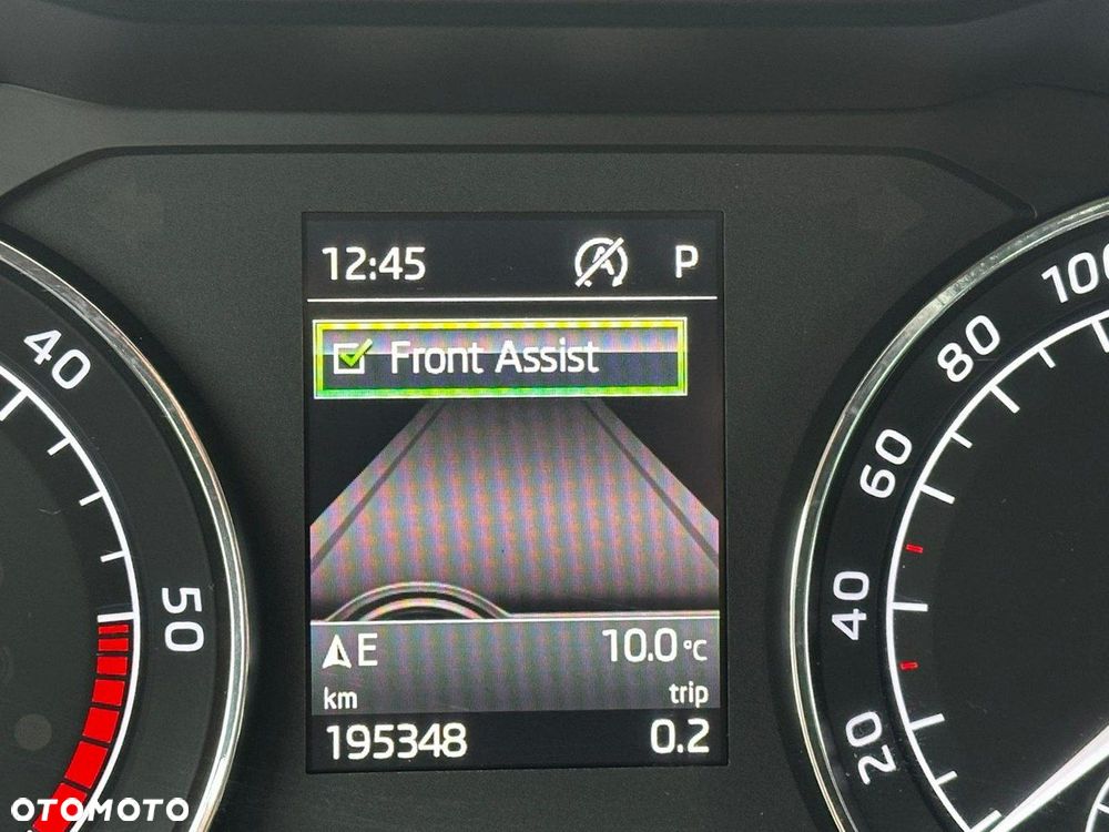 Skoda Superb 2.0 TDI DSG Ambition - 22