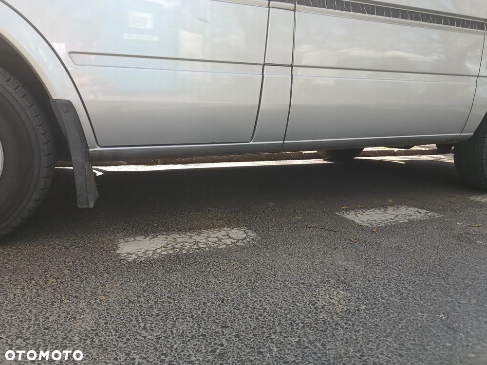 Mercedes-Benz Sprinter - 12