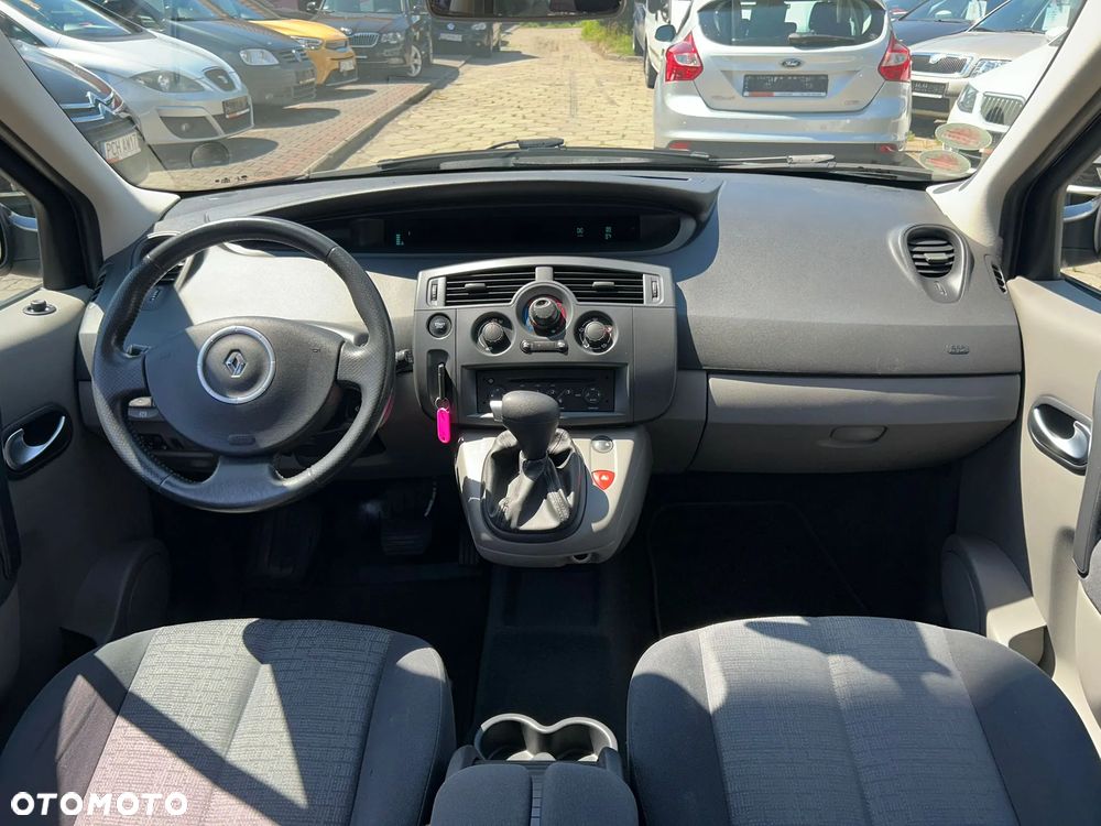 Renault Scenic 1.6 16V Privilege - 8