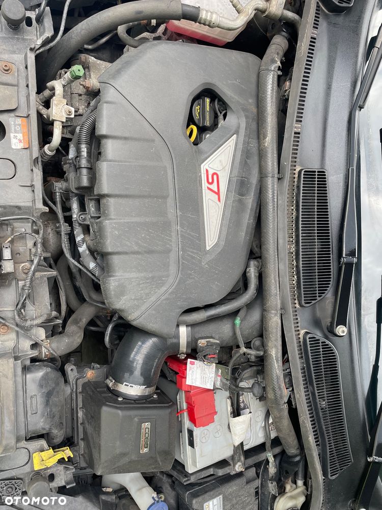 Ford Fiesta 1.6 EcoBoost ST - 27