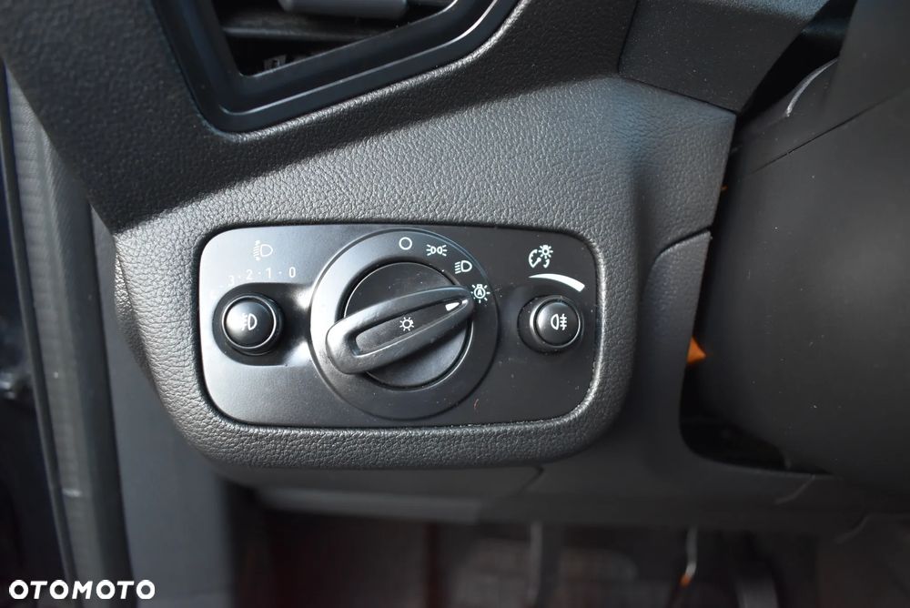 Ford Kuga - 13