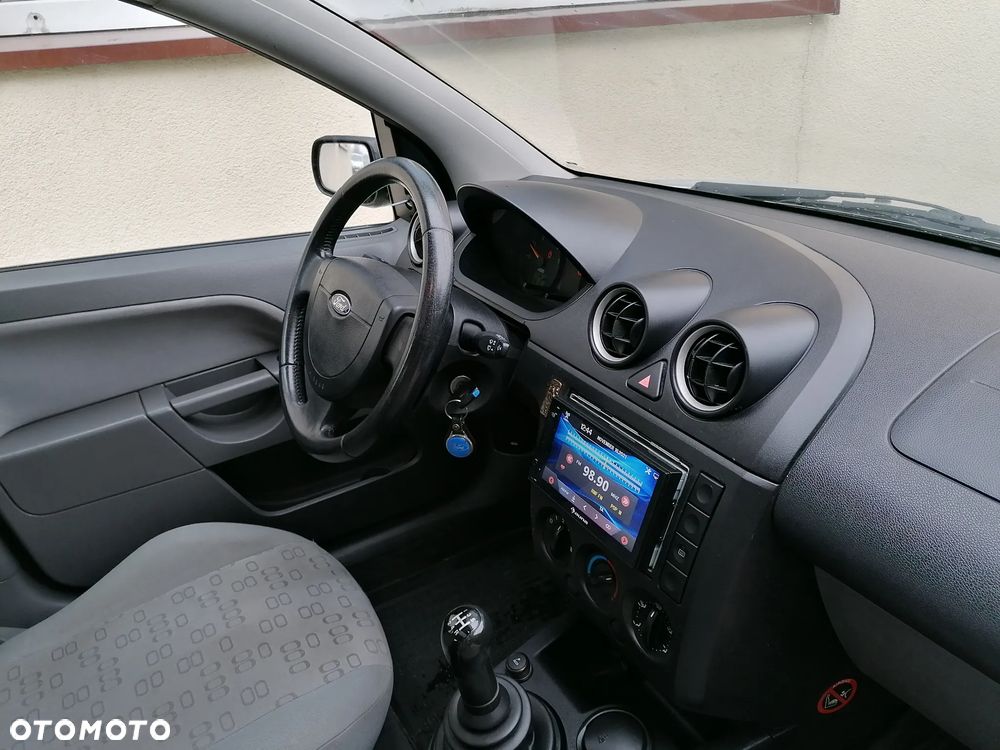 Ford Fiesta 1.4 TDCI - 6