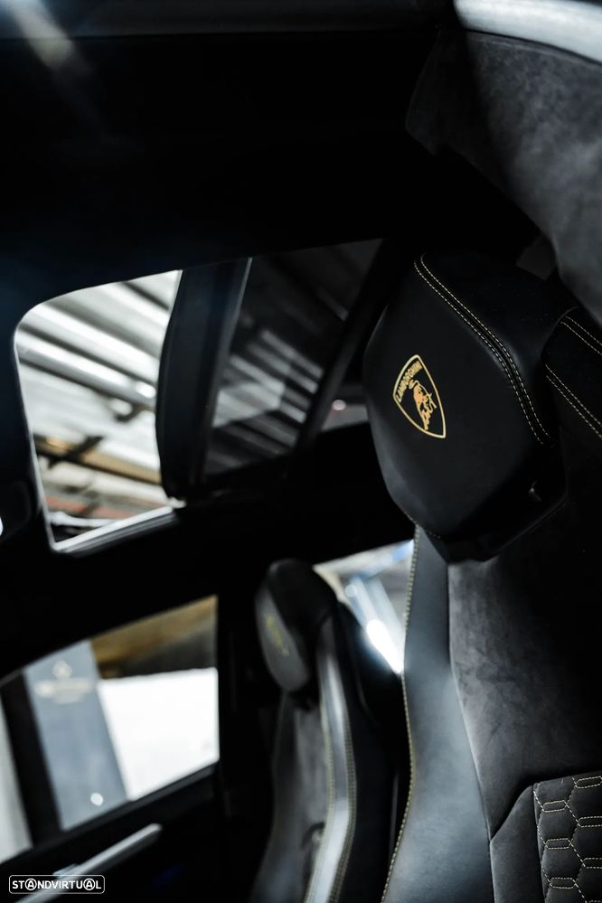 Lamborghini Urus - 15