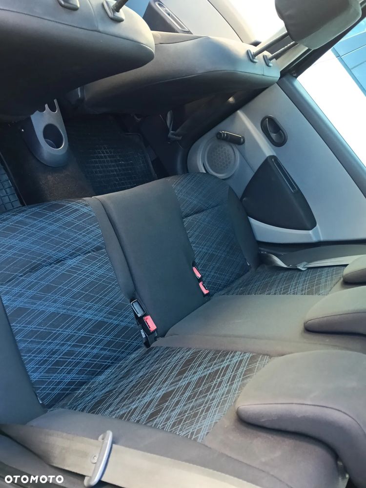 Renault Clio 1.5 dCi Campus Extreme - 11