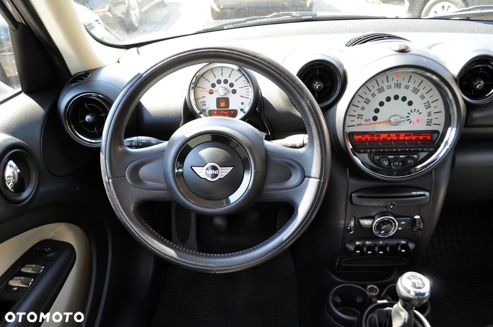 MINI Countryman One - 24