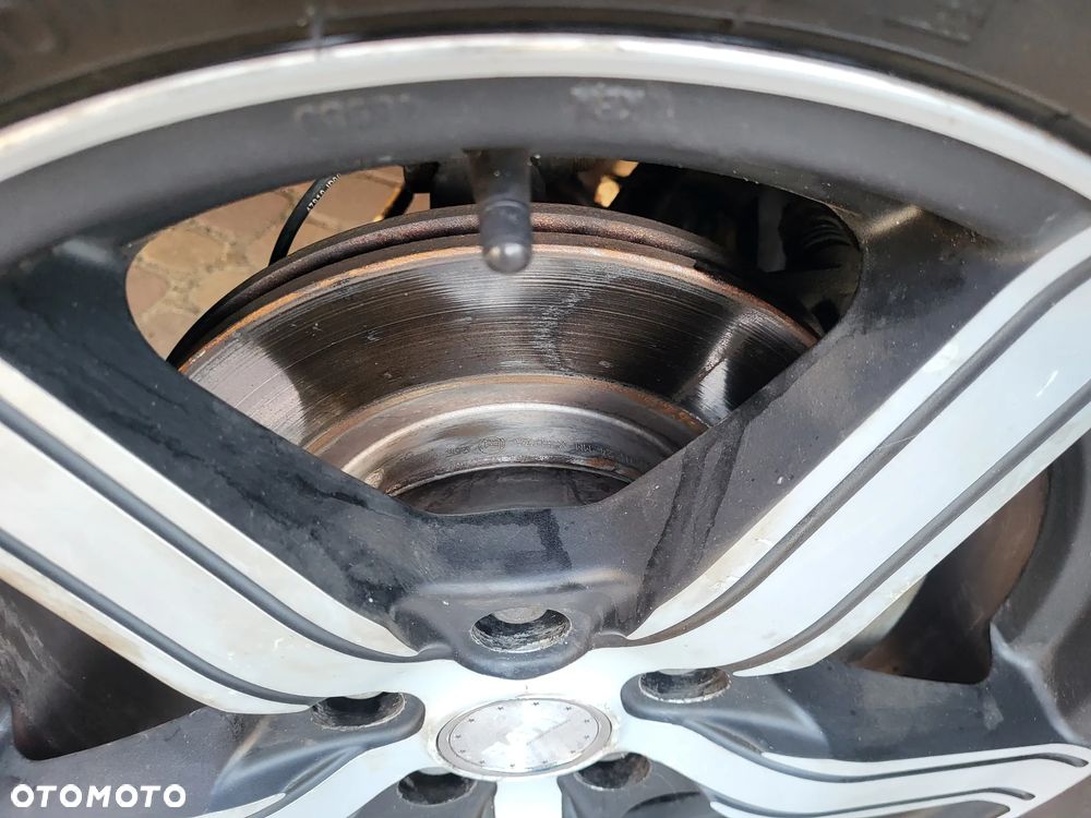 Nissan Qashqai+2 2.0 visia - 33