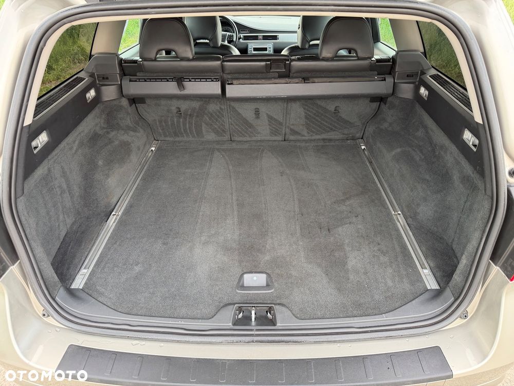 Volvo V70 2.5T R-Design Summum - 9