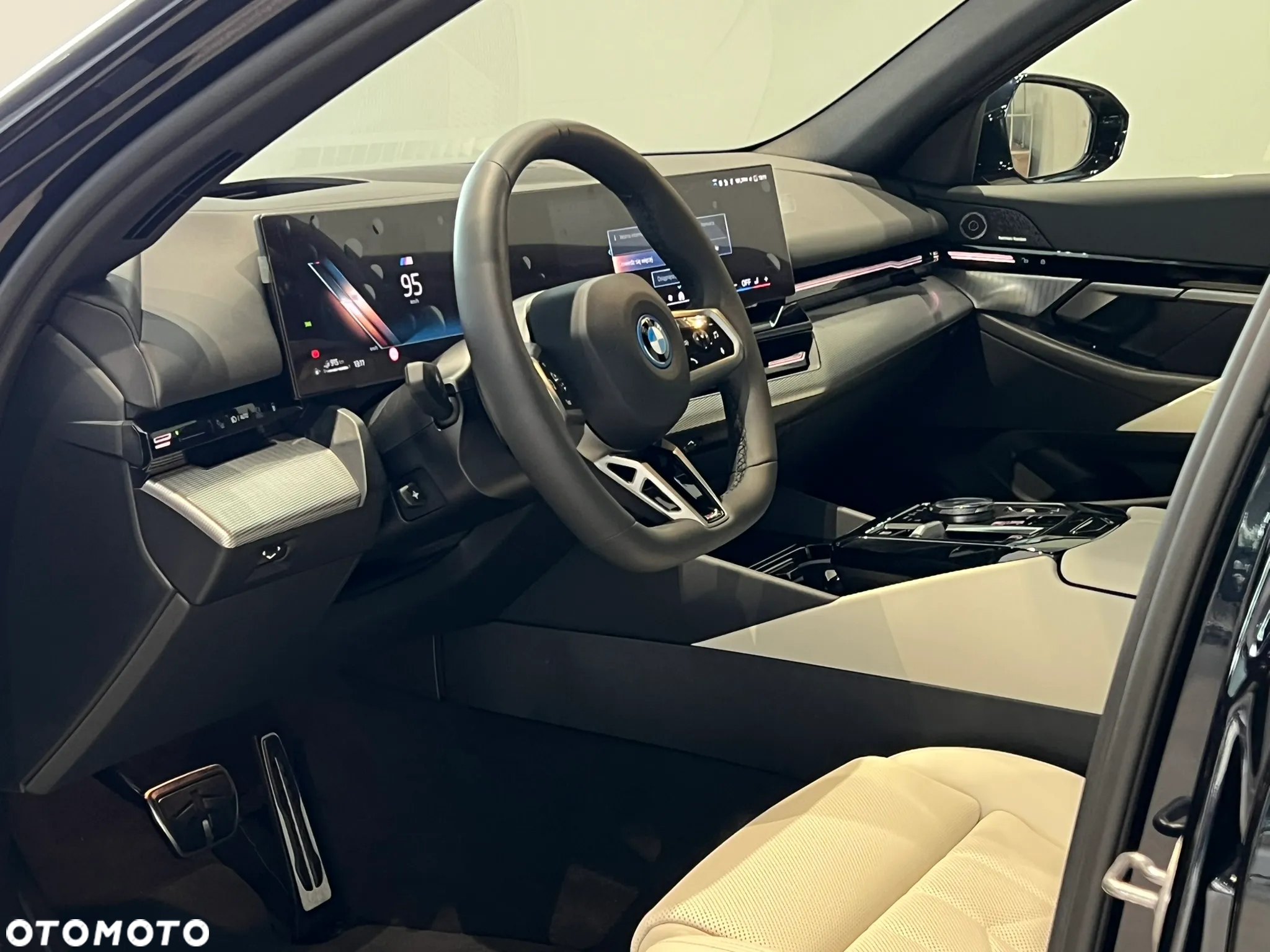 BMW Seria 5 530e xDrive PHEV M Sport - 15