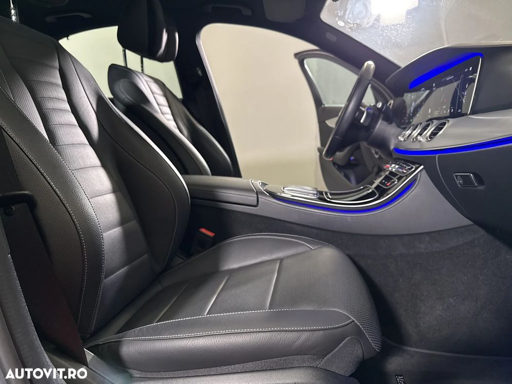 Mercedes-Benz E - 12