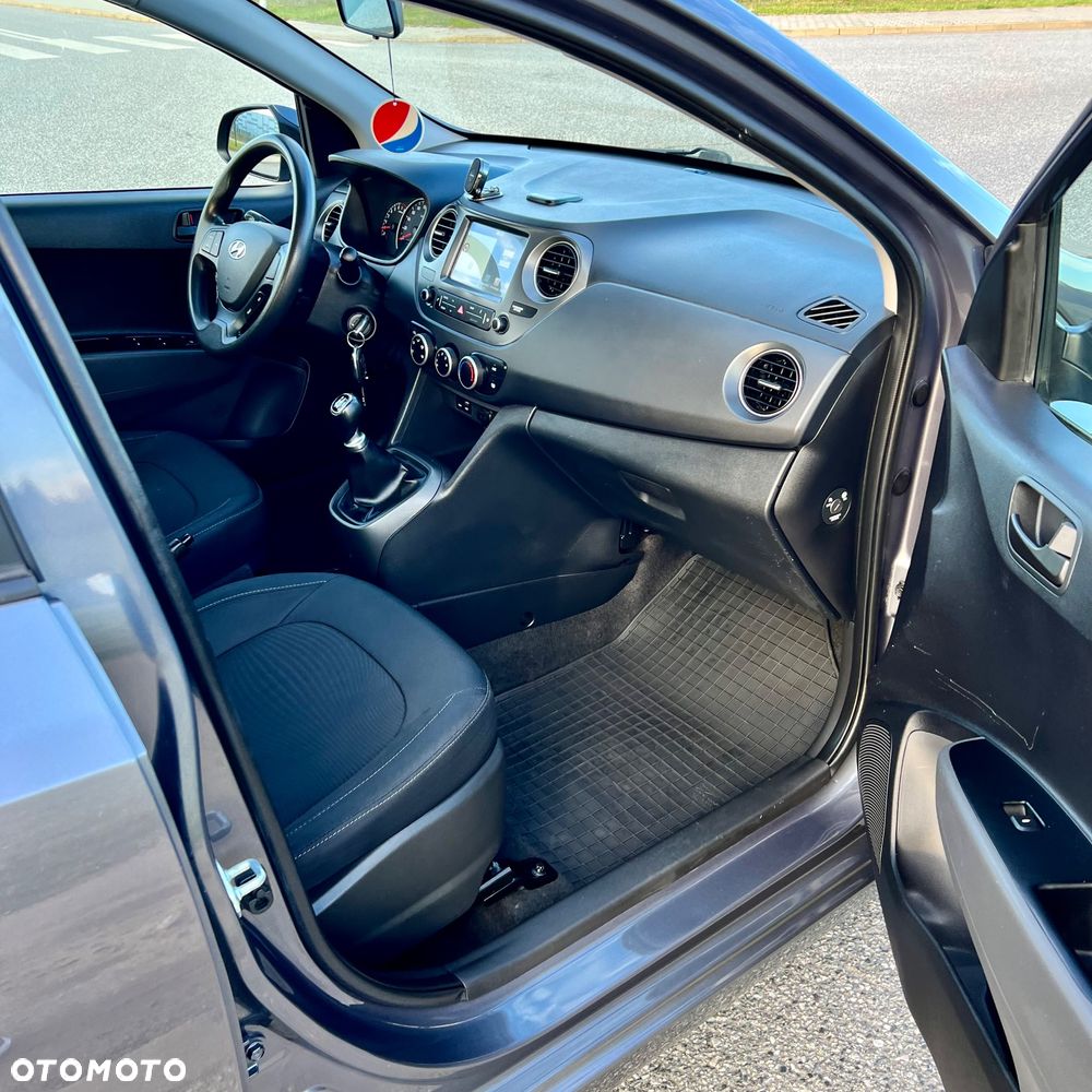 Hyundai i10 1.0 YES Silver - 22