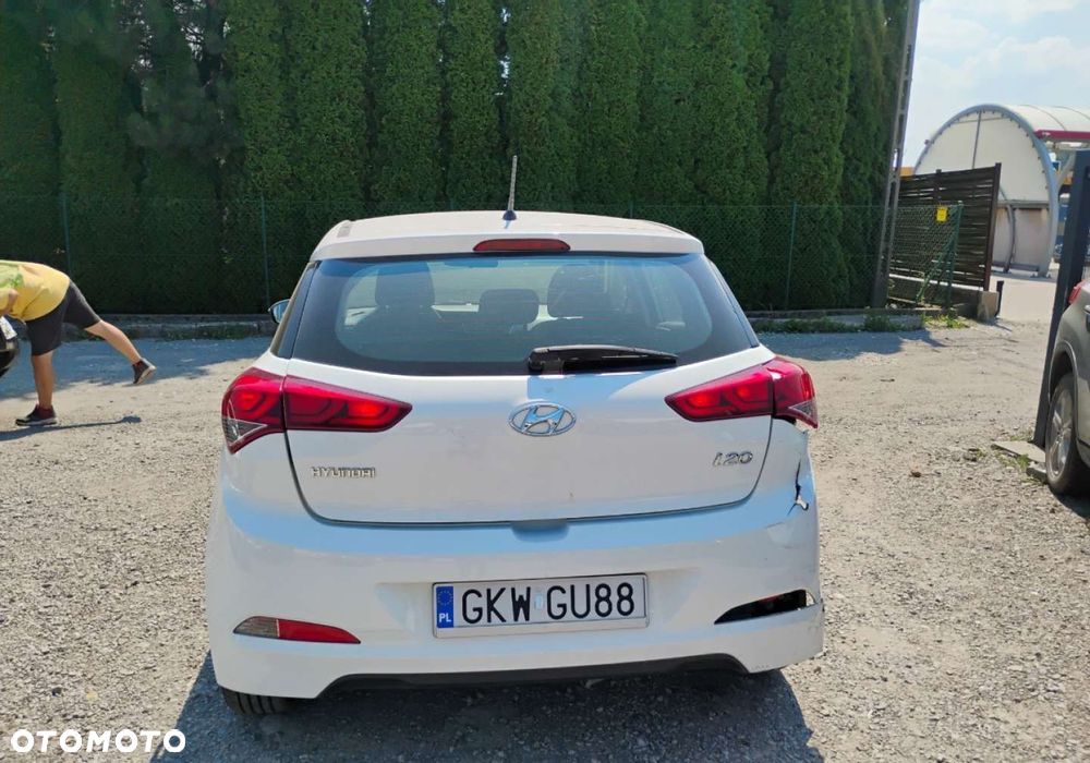 Hyundai i20 - 18
