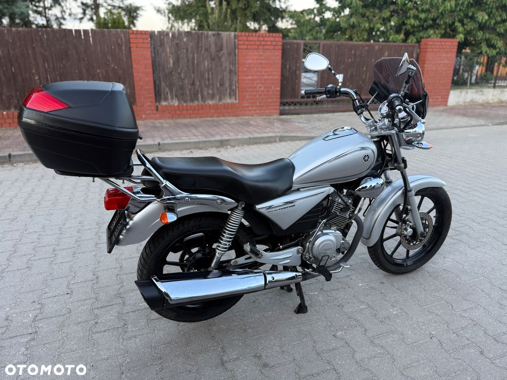 Yamaha YBR - 8