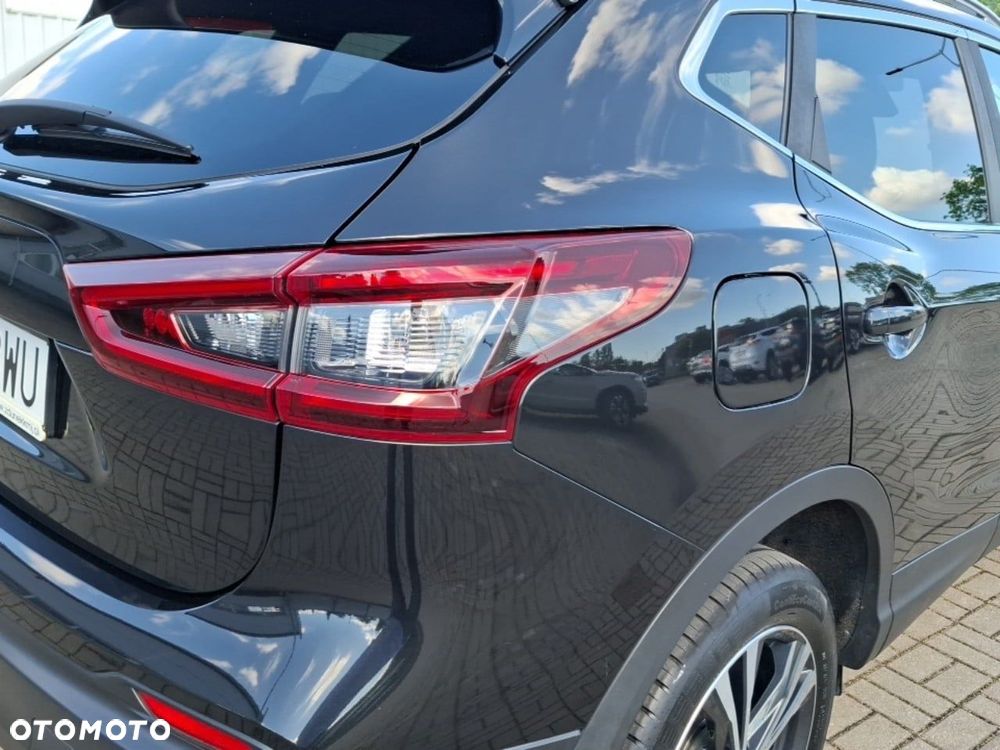 Nissan Qashqai 1.3 DIG-T N-Connecta DCT - 17