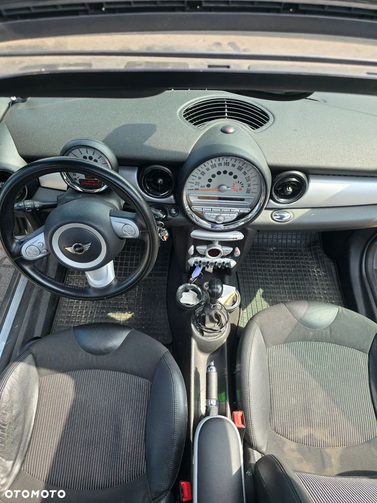 MINI Cooper Standard - 12