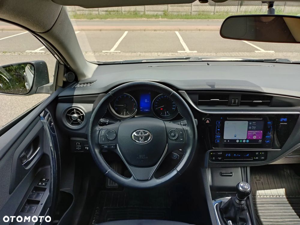 Toyota Auris - 9
