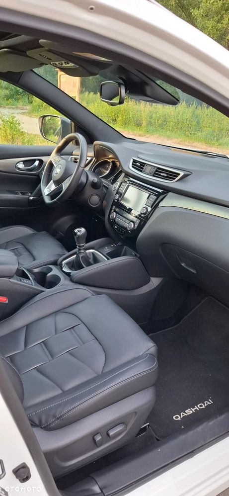 Nissan Qashqai 1.3 DIG-T Tekna+ - 26