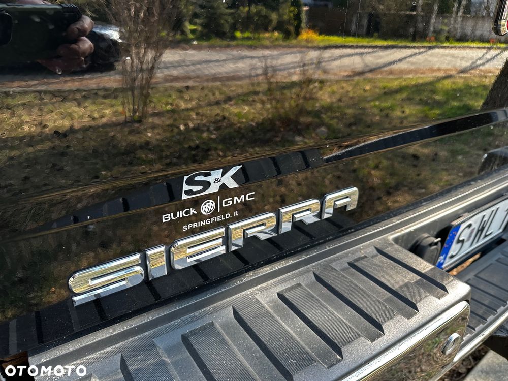 GMC Sierra - 4
