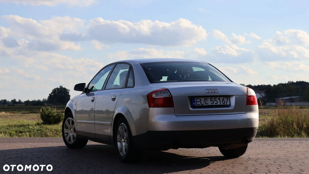 Audi A4 Limousine - 18