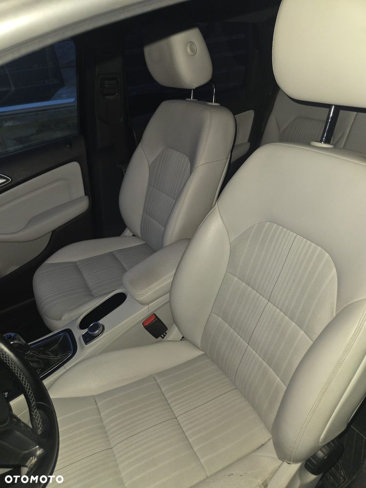 Mercedes-Benz Klasa B 180 CDI - 10