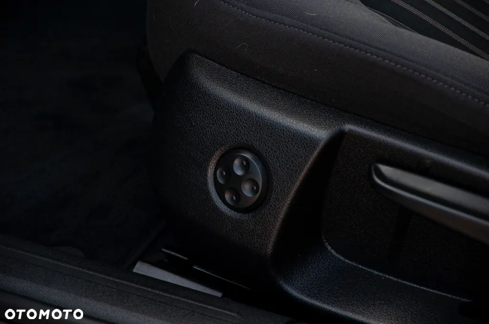 Audi A4 Limousine 1.8 TFSI S line Sportpaket - 38