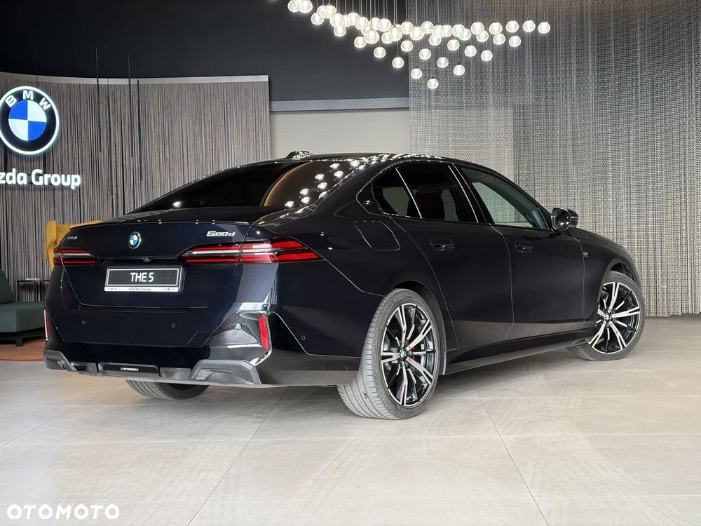BMW Seria 5 520d xDrive mHEV M Sport - 8
