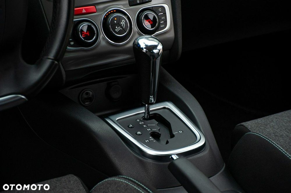 Citroën C4 BlueHDi 120 Stop&Start EAT6 Selection - 28