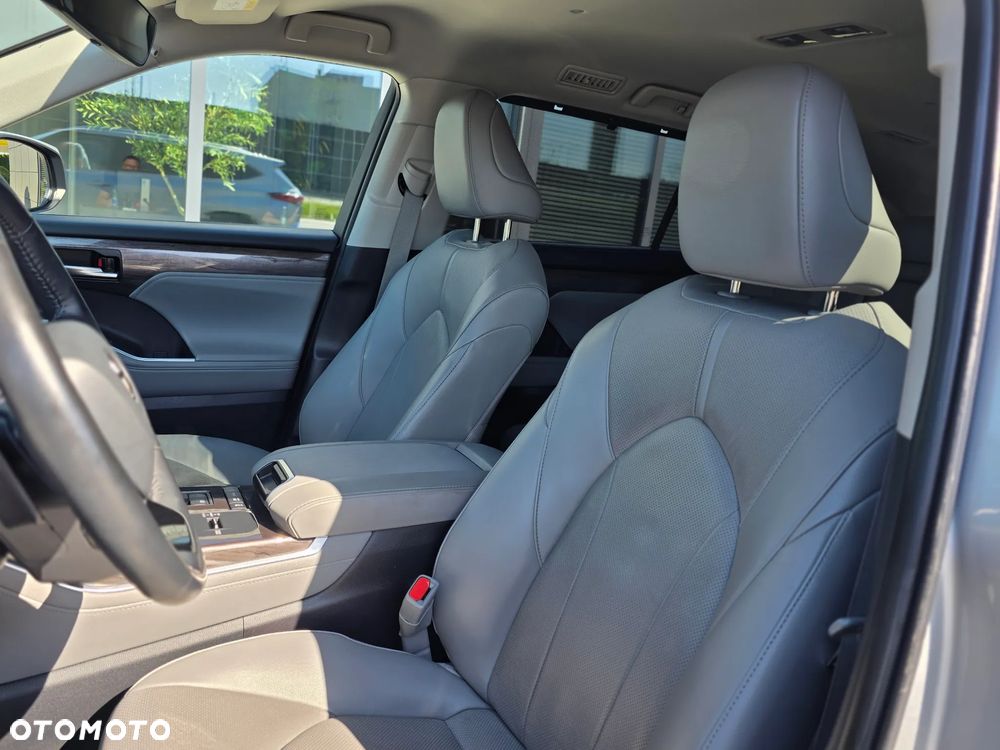 Toyota Highlander 2.5 Hybrid Executive Style - 24