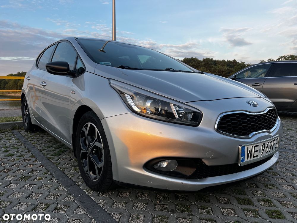 Kia Ceed Cee'd 1.4 CRDi S - 1