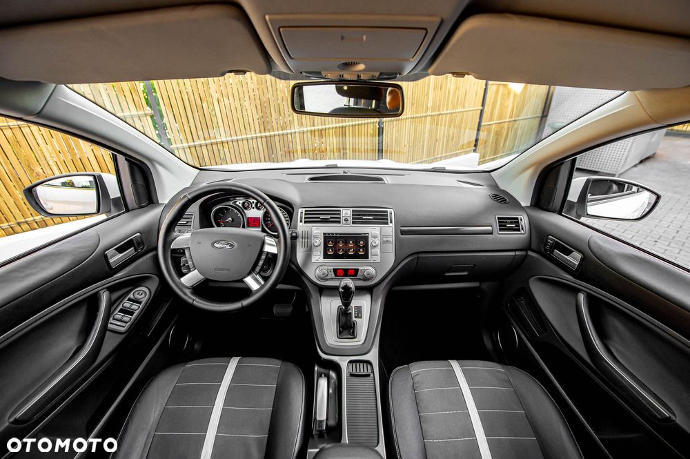 Ford Kuga - 16