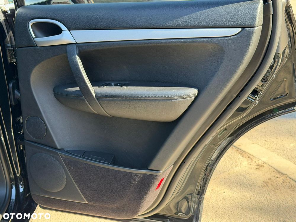 Porsche Cayenne Tiptronic S - 13