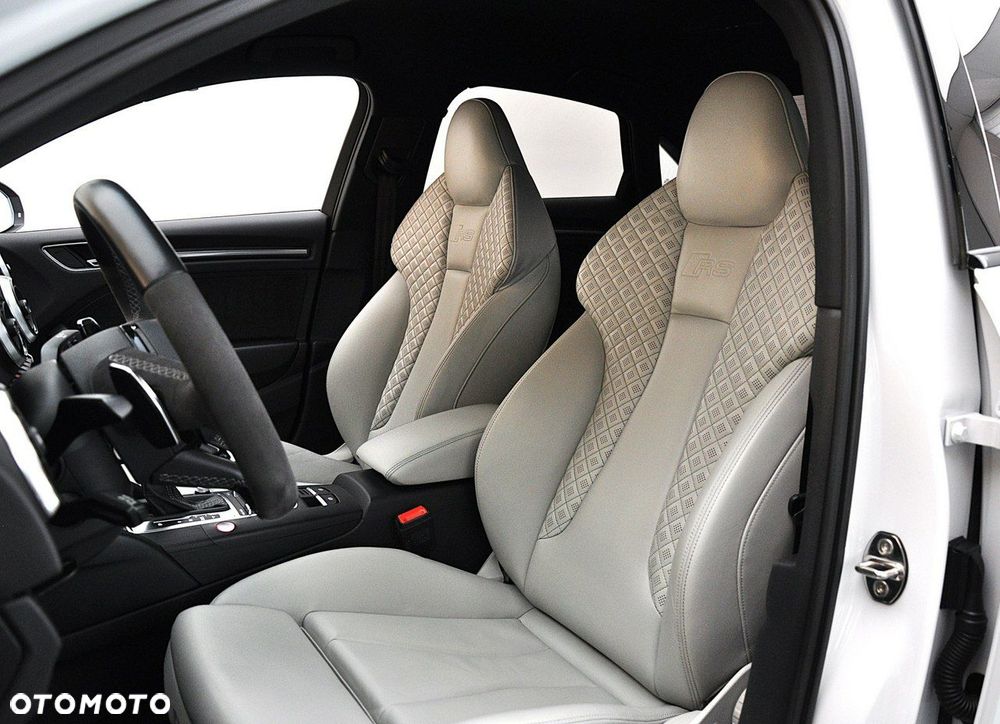 Audi RS3 Sportback - 18